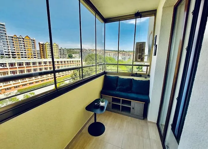 Elegance Estate - Free Parking * Varna