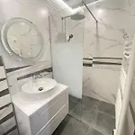 Elegance Estate - Free Parking Διαμέρισμα
