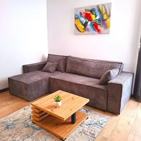 Elegance Estate - Free Parking Apartman *