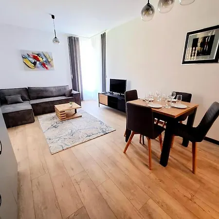 Elegance Estate - Free Parking Várna