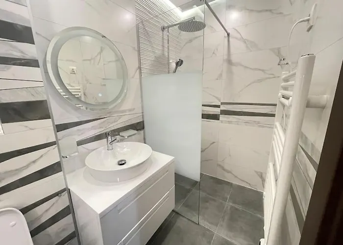 Elegance Estate - Free Parking Apartamento